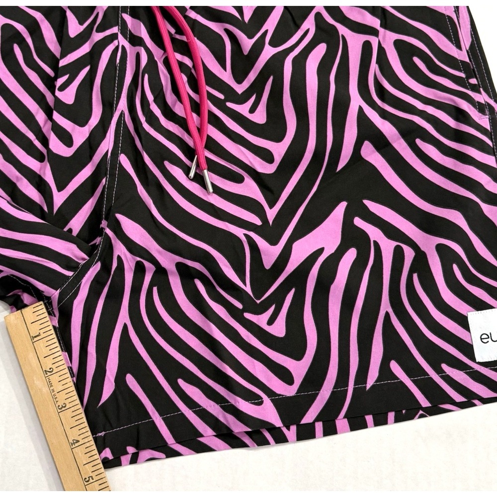 Eubi Magical Swim Shorts Men XXL Stretchy Pink Zebra Heat Reactive Color Change - Picture 14 of 15